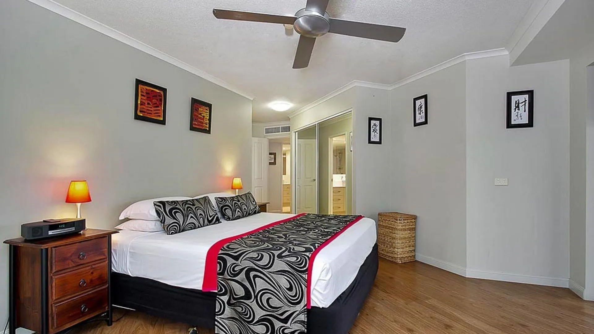 181 The Esplanade Aparthotel Cairns