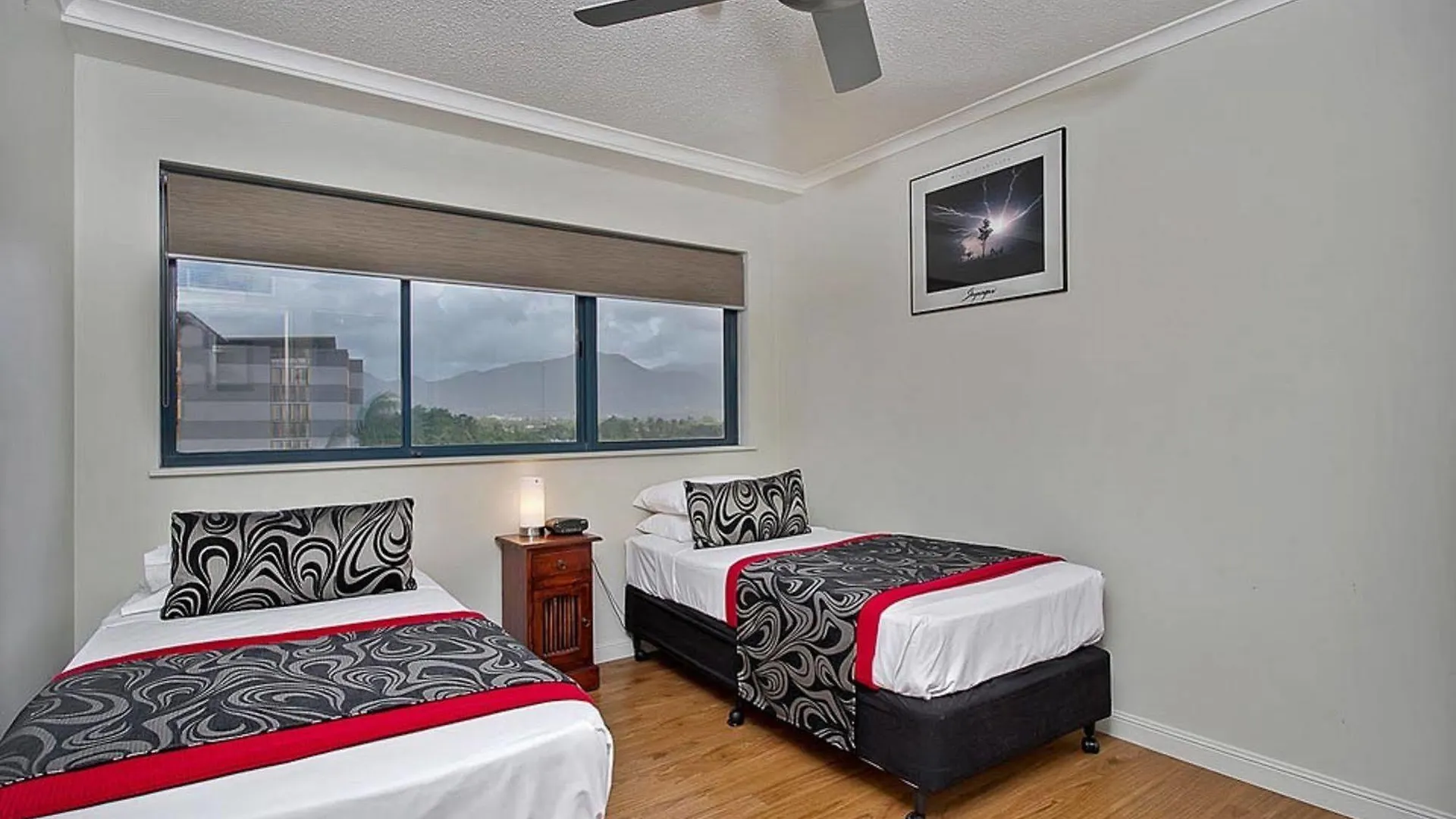181 The Esplanade Aparthotel Cairns Ausztrália